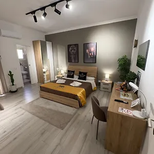 La Via Di Mezzo CTA